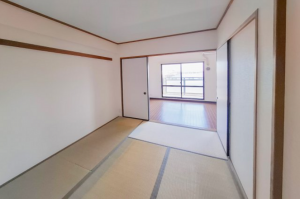 泉佐野市湊、マンションの画像です