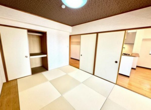 貝塚市清児、マンションの画像です