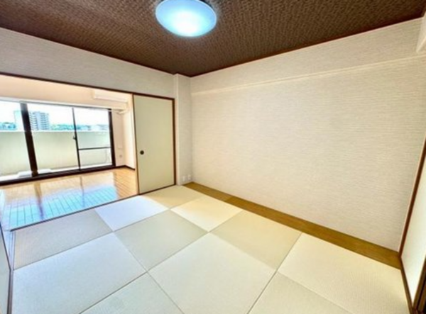 貝塚市清児、マンションの画像です