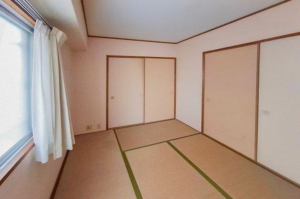 貝塚市二色、マンションの画像です