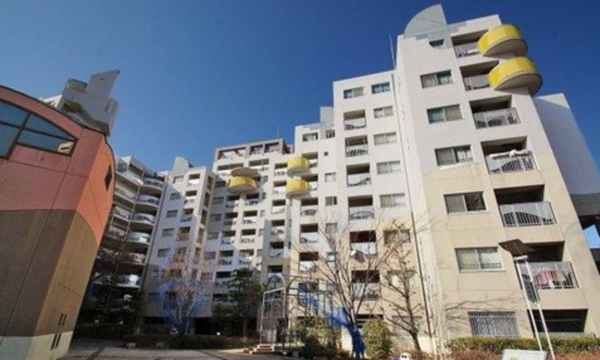 貝塚市二色、マンションの画像です