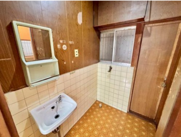 泉佐野市下瓦屋、中古一戸建ての画像です