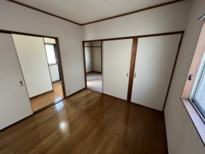 泉佐野市鶴原、中古一戸建ての画像です