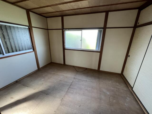 泉佐野市鶴原、中古一戸建ての画像です