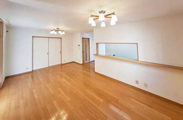 貝塚市久保、中古一戸建ての画像です