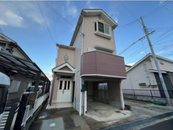 泉佐野市葵町、中古一戸建ての画像です