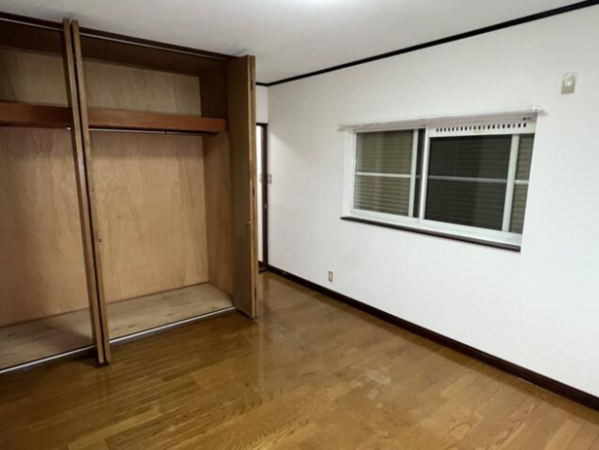 泉佐野市葵町、中古一戸建ての画像です