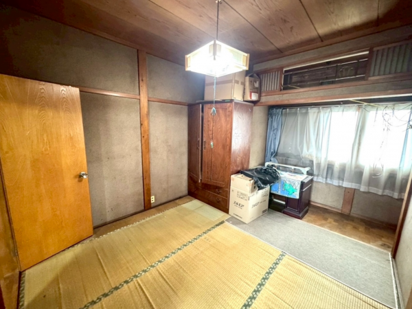 泉佐野市鶴原、中古一戸建ての画像です