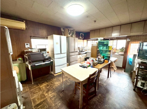 泉佐野市鶴原、中古一戸建ての画像です
