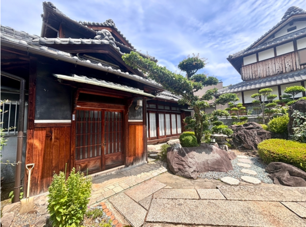泉佐野市鶴原、中古一戸建ての画像です