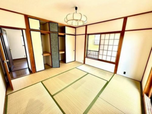 泉南郡熊取町南山の手台、中古一戸建ての画像です