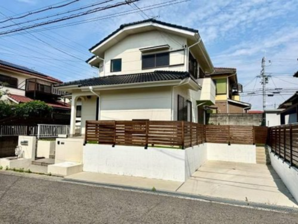 泉南郡熊取町南山の手台、中古一戸建ての画像です