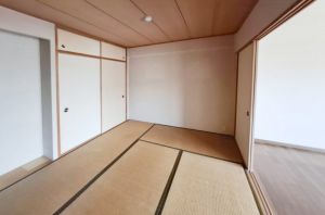 貝塚市清児、マンションの画像です