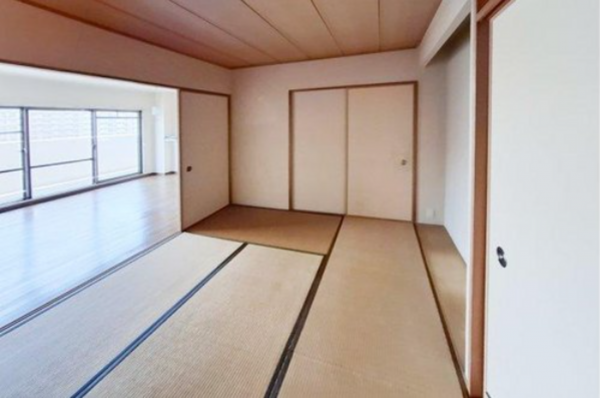 貝塚市清児、マンションの画像です