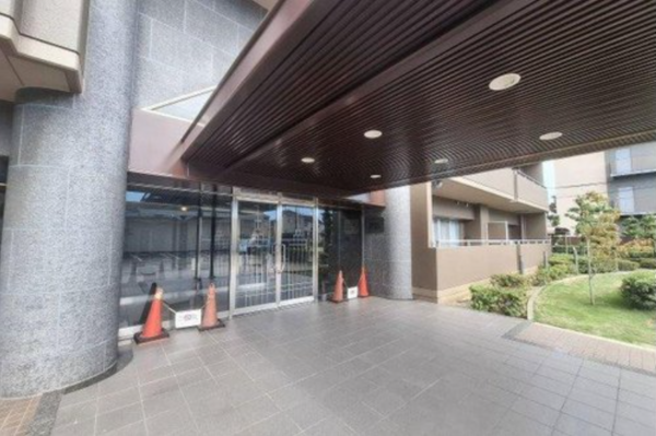 貝塚市窪田、マンションの画像です