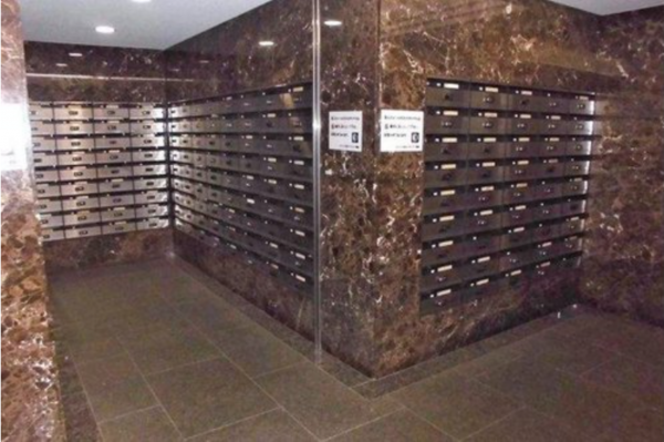 貝塚市窪田、マンションの画像です