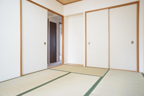 貝塚市清児、マンションの画像です