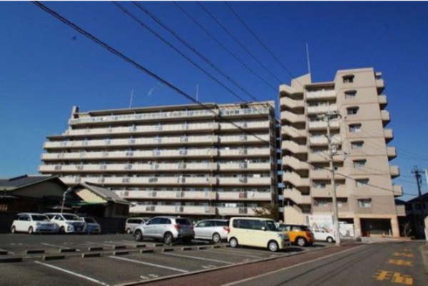 貝塚市澤、マンションの画像です