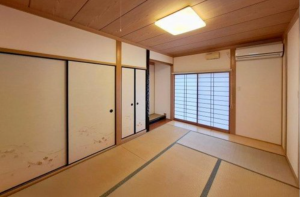 泉佐野市鶴原、中古一戸建ての画像です