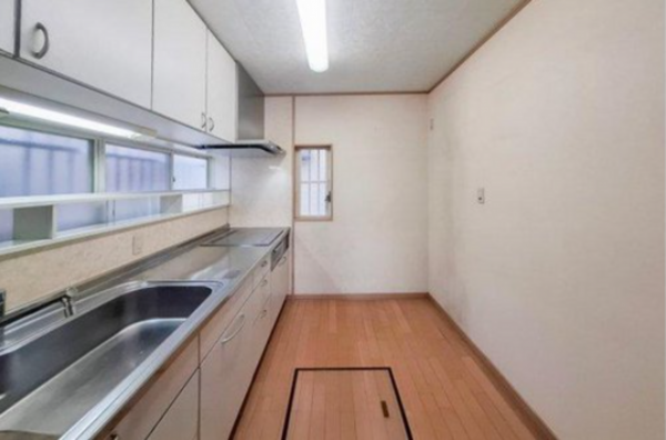 泉佐野市長滝、中古一戸建ての画像です