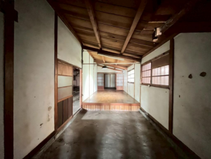 泉南郡熊取町高田、収益物件/倉庫の画像です