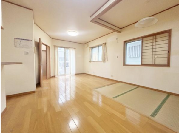 泉佐野市南中安松、中古一戸建ての画像です
