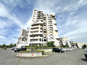 貝塚市二色、マンションの画像です