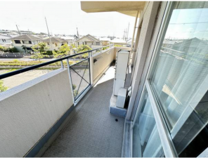 貝塚市二色、マンションの画像です