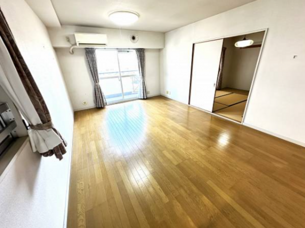 貝塚市二色、マンションの画像です