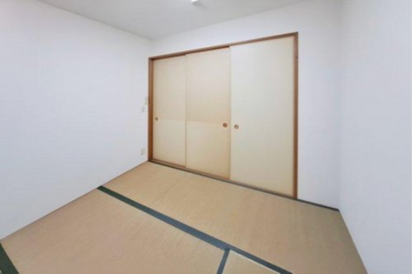 泉佐野市日根野、マンションの画像です