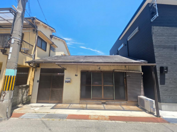 貝塚市脇浜、中古一戸建ての画像です