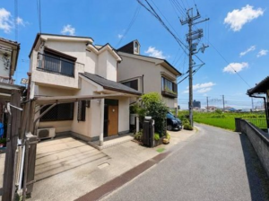 泉佐野市鶴原、中古一戸建ての画像です
