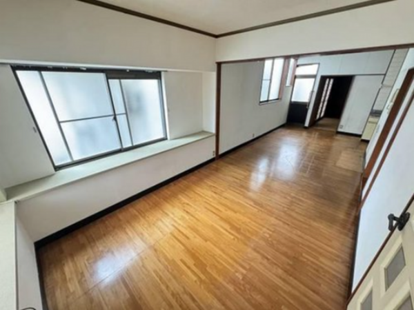 泉佐野市鶴原、中古一戸建ての画像です