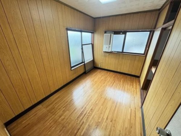 泉佐野市鶴原、中古一戸建ての画像です