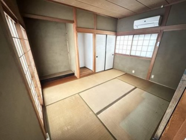泉佐野市鶴原、中古一戸建ての画像です
