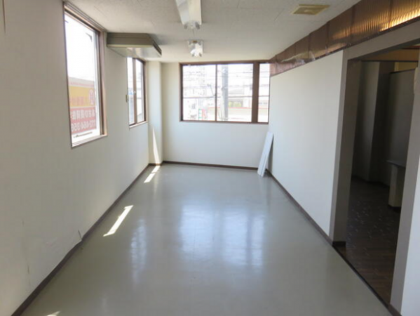 泉佐野市鶴原、収益物件/店舗事務所の画像です
