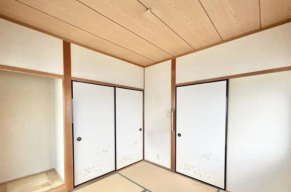 泉佐野市鶴原、中古一戸建ての画像です