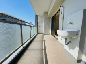 泉佐野市日根野、マンションの画像です