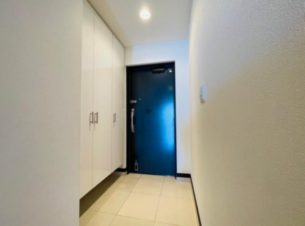 泉佐野市日根野、マンションの画像です