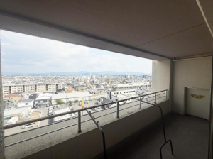岸和田市港緑町、マンションの画像です