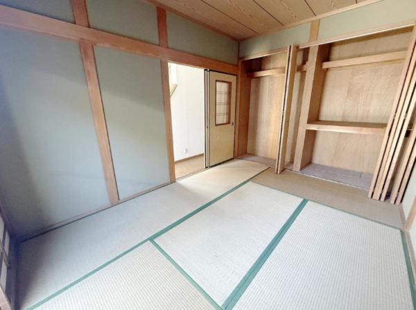 泉佐野市下瓦屋、中古一戸建ての画像です