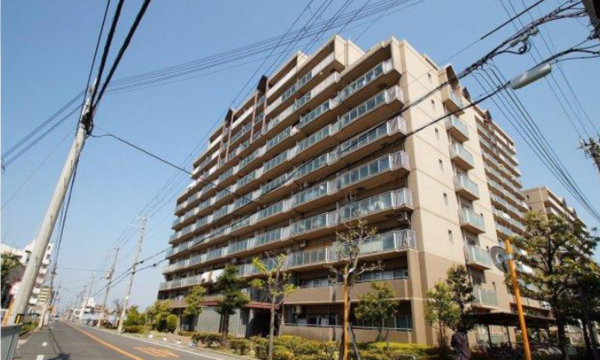 貝塚市窪田、マンションの画像です