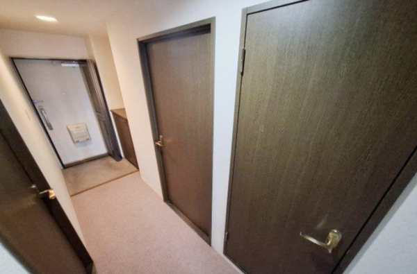 貝塚市窪田、マンションの画像です