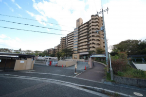 泉南郡熊取町大久保南、マンションの画像です