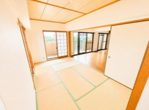 泉南郡熊取町大久保南、マンションの画像です