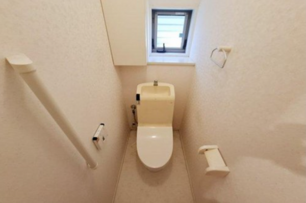 泉南郡熊取町つばさが丘西、中古一戸建ての画像です