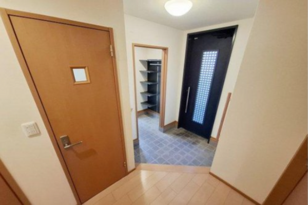 泉南郡熊取町つばさが丘西、中古一戸建ての画像です