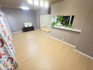 泉佐野市南中安松、マンションの画像です