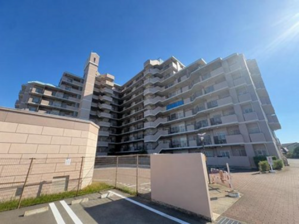 泉佐野市南中安松、マンションの画像です