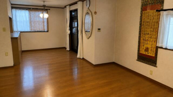 泉佐野市高松北、中古一戸建ての画像です
